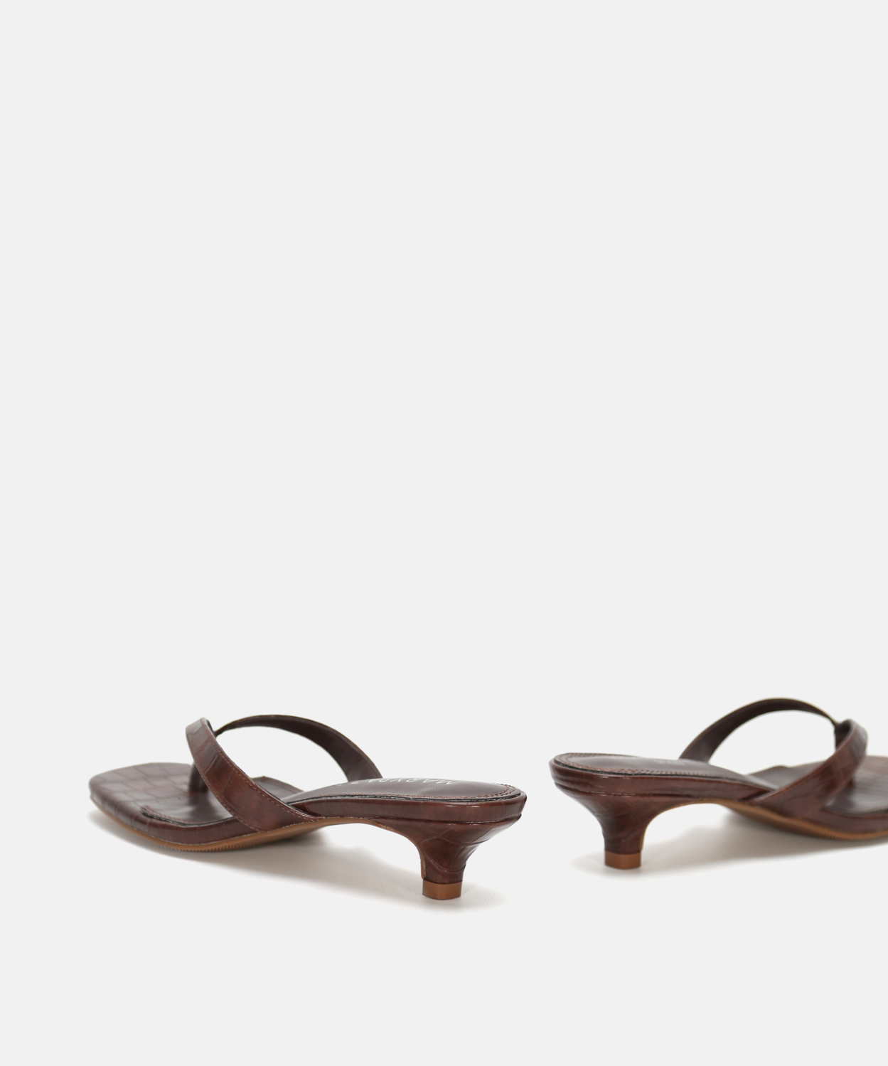 Sandalia tac&oacute;n efecto coco image number null